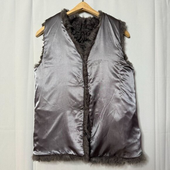 Vintage Faux Fur Shearling Gray Hip Length Hook Closure Boho 70s Vest Size Small - Picture 7 of 10